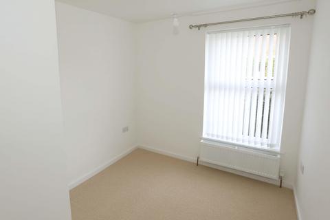 2 bedroom bungalow to rent, Ullswater, Woodthorpe, York, YO24