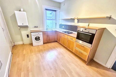 2 bedroom apartment to rent, Front Street, Tynemouth