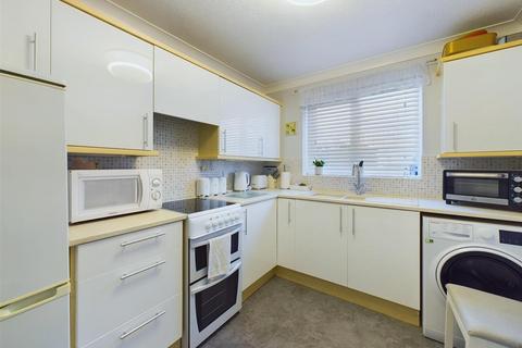 2 bedroom retirement property for sale, Burlington Gardens, Bridlington