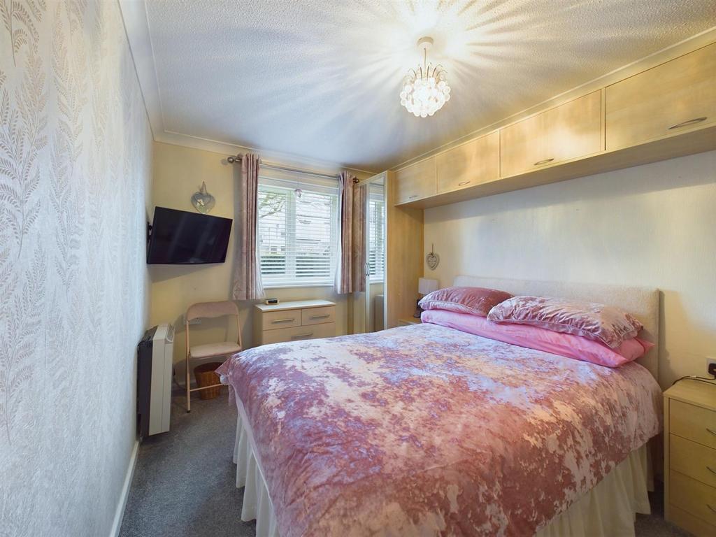 Bedroom: