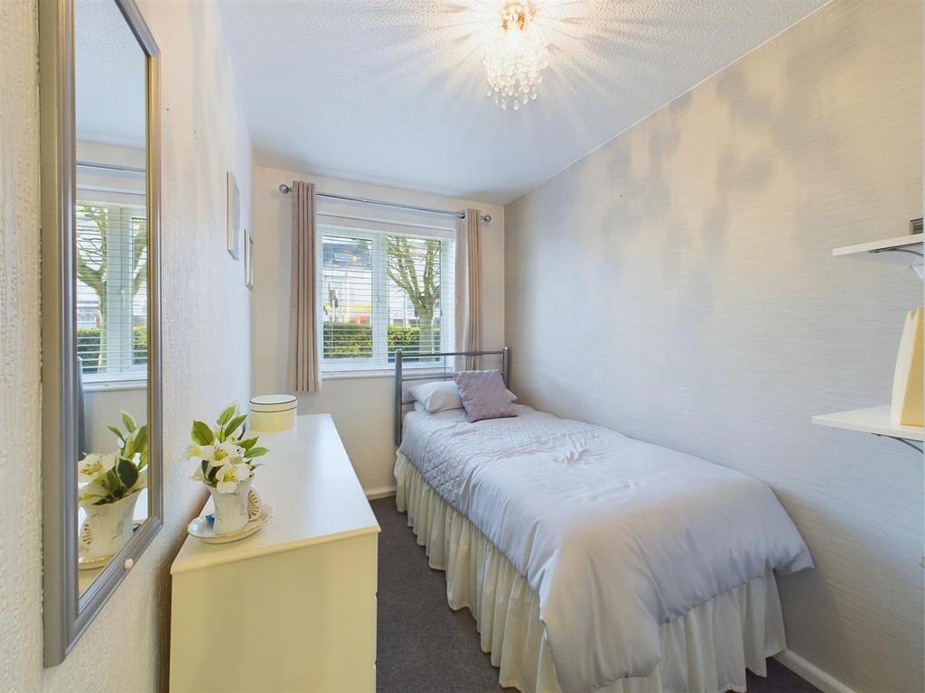 Bedroom: