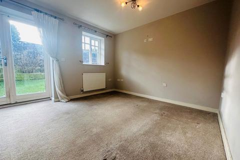 3 bedroom house to rent, Victoria Road, Macclesfield