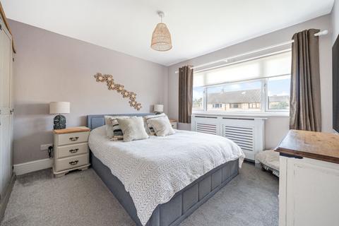 21 Ashcombe Close, Witney, OX28 6NL
