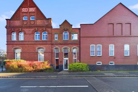 1 bedroom apartment for sale, St. James Court, Grants Yard, Burton-On-Trent, Staffordshire, DE14 1BD