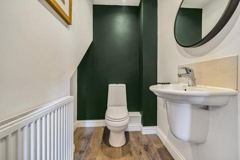 3 bedroom semi-detached house for sale, Banbury,  Oxfordshire,  NN13