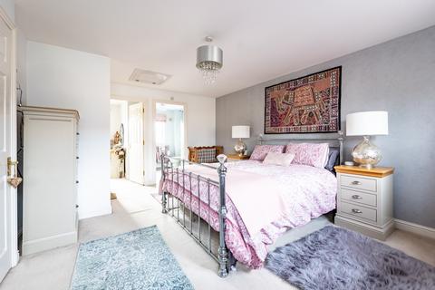 22 Ash Avenue, Carterton, OX18 1GP