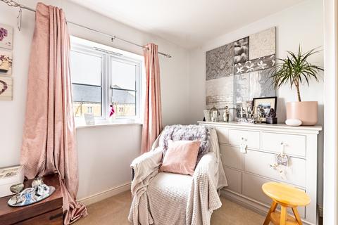 22 Ash Avenue, Carterton, OX18 1GP