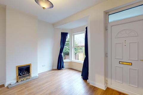 2 bedroom terraced house to rent, Mayfield Terrace, Harrogate, North Yorkshire