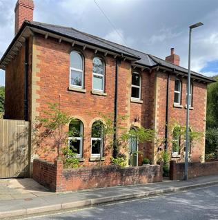 3 bedroom house for sale, Station Road, Knighton