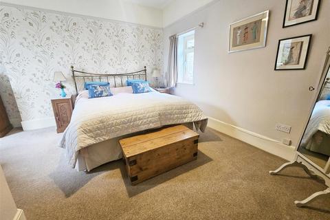 25 Station Road, Knighton, LD7 1DT