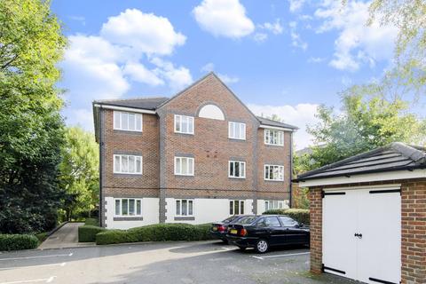 2 bedroom flat for sale, Queens Walk, Ealing, London, W5