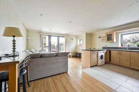 2 bedroom flat for sale, Jessops Wharf, Brentford, TW8