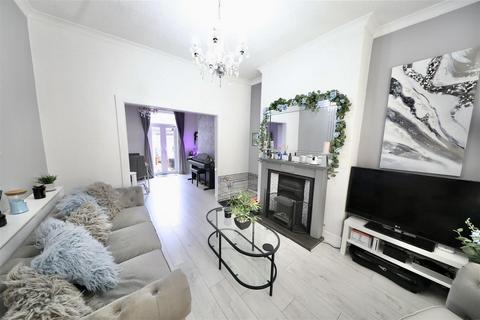 2 bedroom terraced house for sale, Newland Avenue, Hull