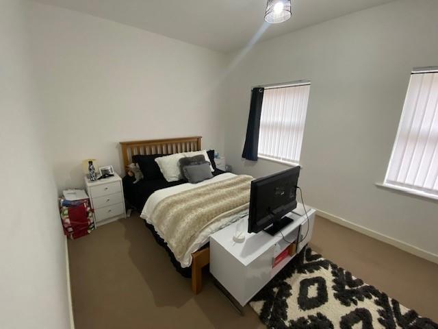 Bed 1.jpg