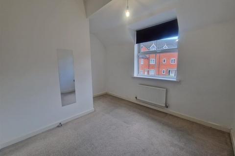 2 bedroom apartment to rent, The Crossings, Newark