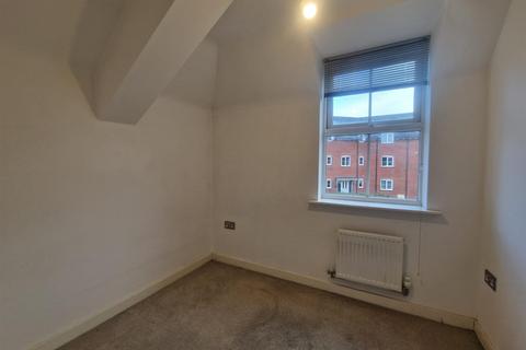 2 bedroom apartment to rent, The Crossings, Newark