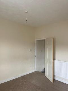 2 bedroom end of terrace house to rent, Newfield Street, Stoke-On-Trent