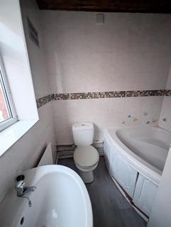 2 bedroom end of terrace house to rent, Newfield Street, Stoke-On-Trent