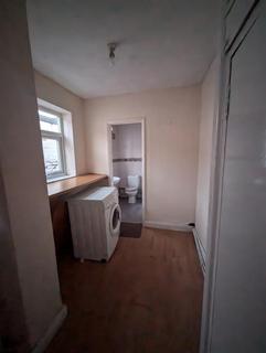 2 bedroom end of terrace house to rent, Newfield Street, Stoke-On-Trent