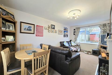 2 bedroom semi-detached house for sale, Coronation Road, Sunniside NE16