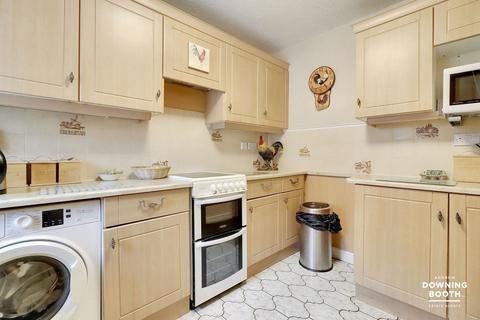 2 bedroom townhouse for sale, Swan Road, Lichfield WS13