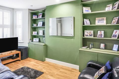 2 bedroom flat for sale, Albert Road, London SE25