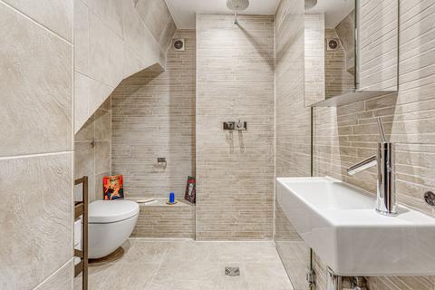2 bedroom flat for sale, Old Town, Clapham, London