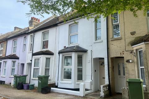 11 Bradstone New Road, Folkestone, CT20 1HP