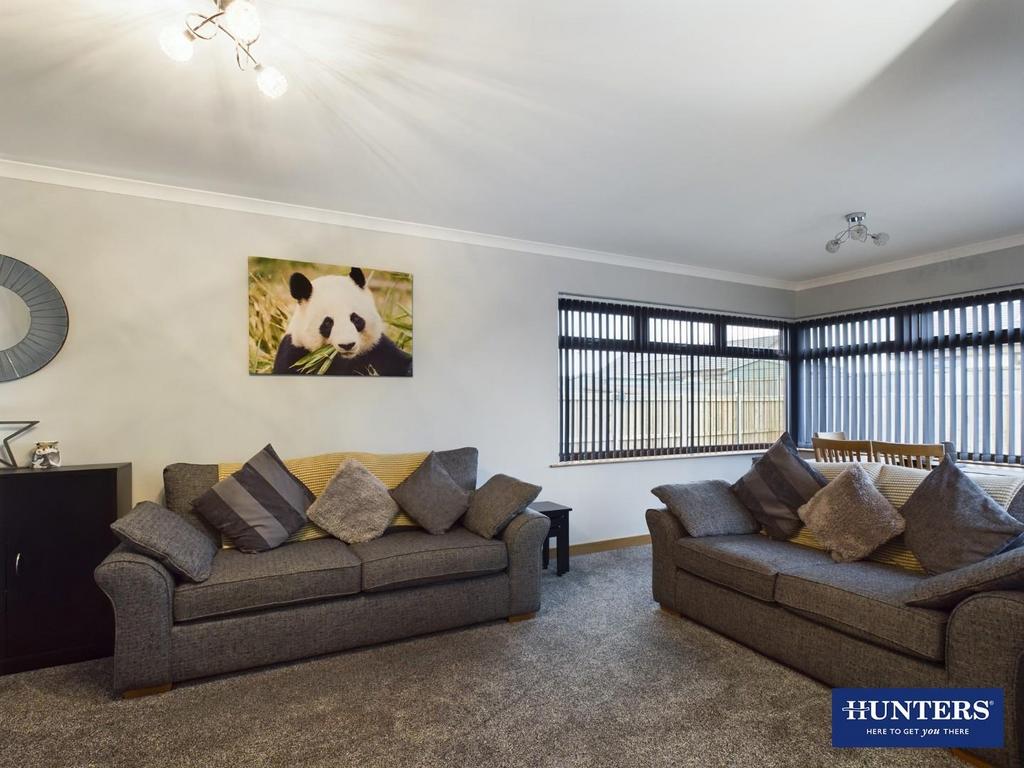 Living &amp; Dining Room