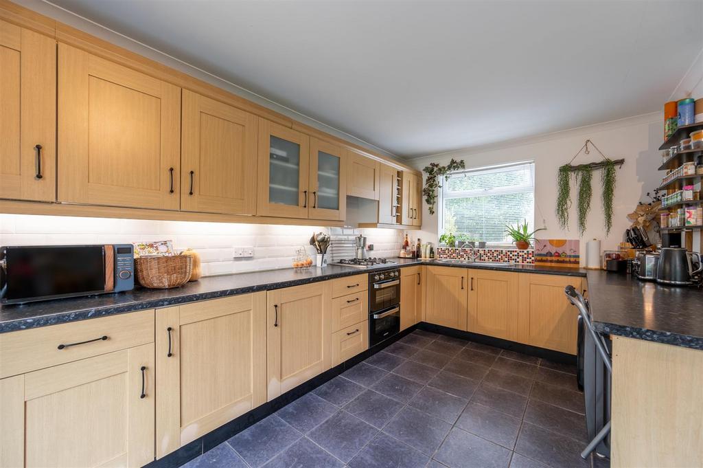 18 Haslemere Gardens-26.jpg