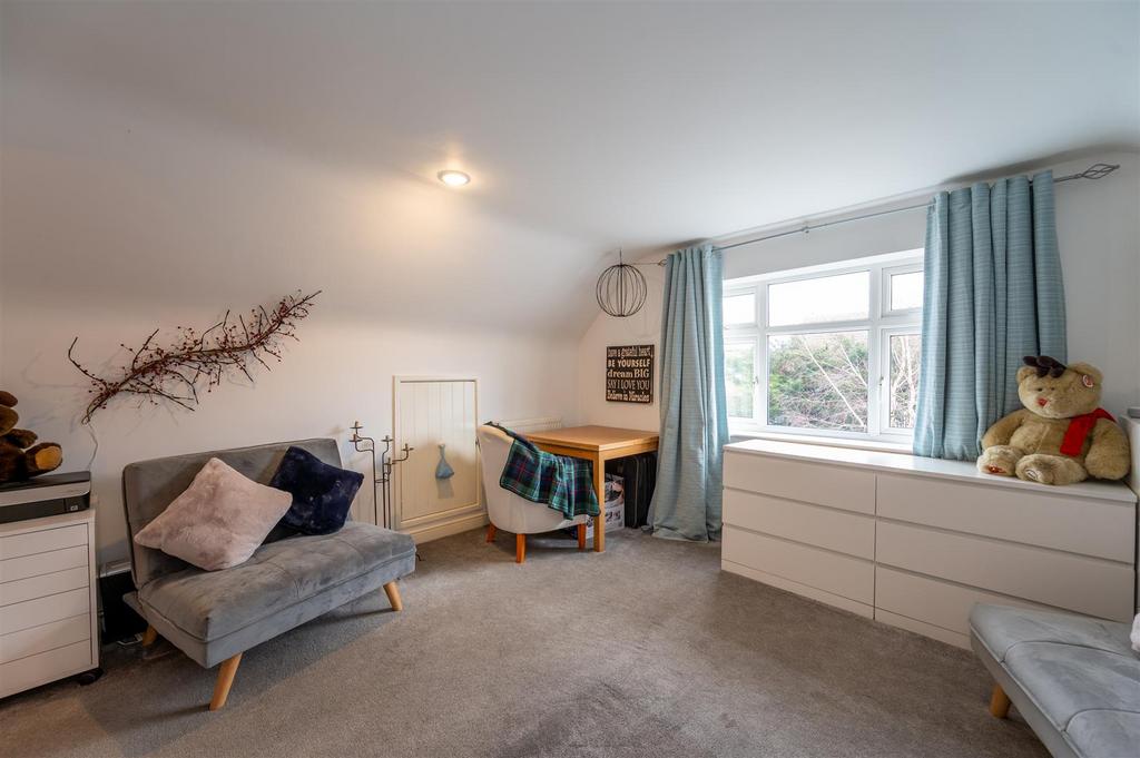 18 Haslemere Gardens-17.jpg