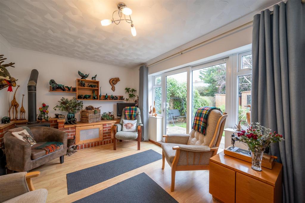 18 Haslemere Gardens-14.jpg
