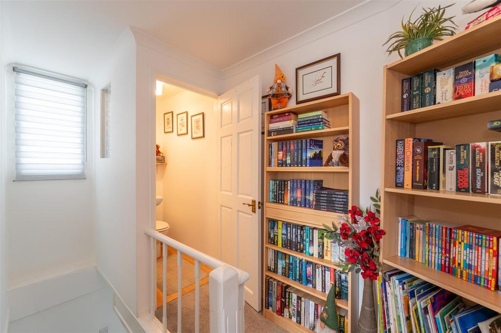 18 Haslemere Gardens-3.jpg