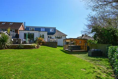 25 Claverham Way, Battle, TN33 0JE