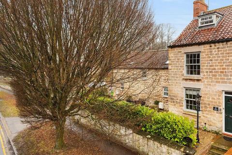 6 bedroom cottage for sale, Westgate, Pickering YO18