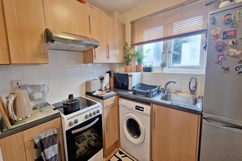 1 bedroom flat to rent, Victoria Drive, Bognor Regis, PO21