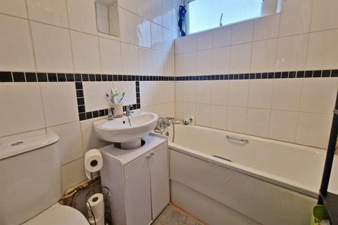 1 bedroom flat to rent, Victoria Drive, Bognor Regis, PO21