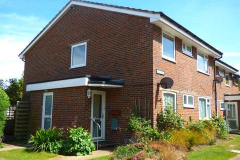 2 bedroom maisonette to rent, CHURCH ROAD, BOOKHAM