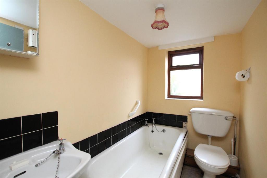 Bathroom.JPG