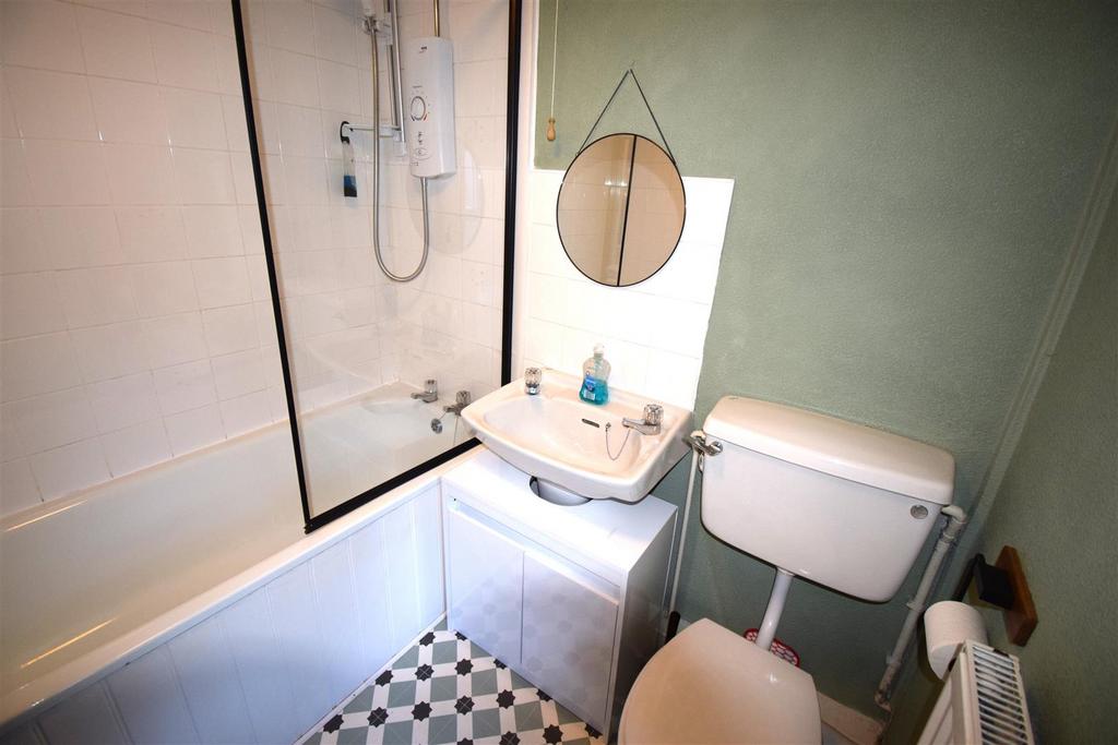 Bathroom .JPG