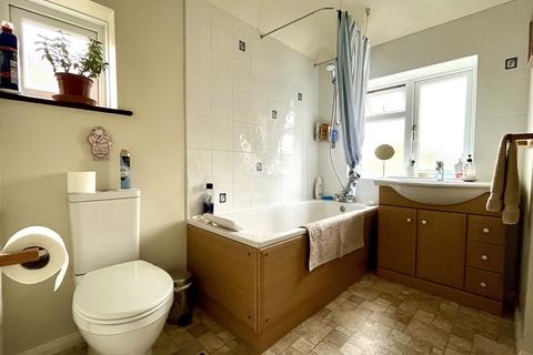 11 Fair Oak Lane, Chessington, KT9 2NS