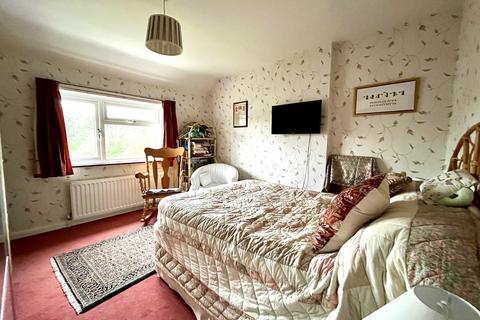 11 Fair Oak Lane, Chessington, KT9 2NS