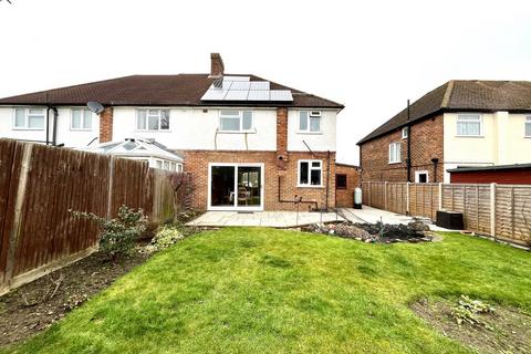 11 Fair Oak Lane, Chessington, KT9 2NS