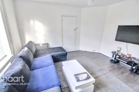 2 bedroom terraced house for sale, Valence Avenue, Dagenham