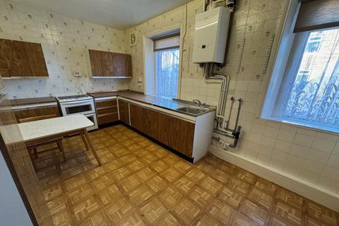 3 bedroom semi-detached house for sale, Moorhead Terrace, Moorhead, Shipley, West Yorkshire