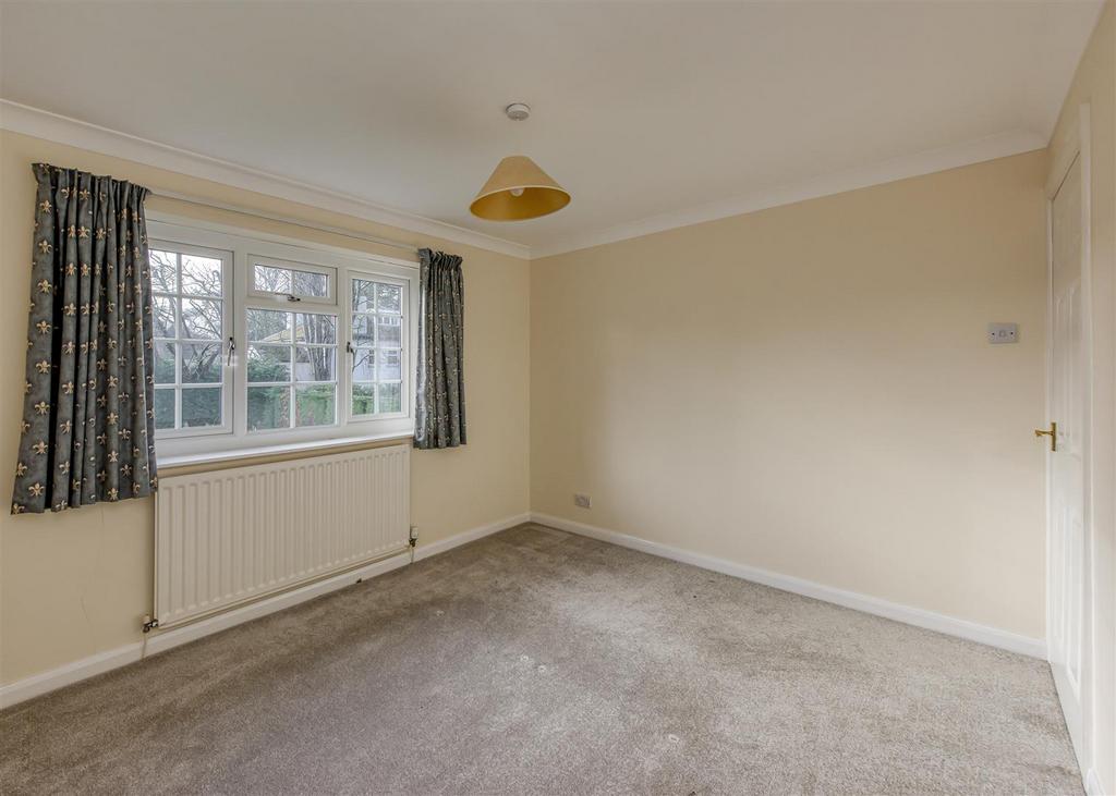 21 Ash Hill-bed4.jpg