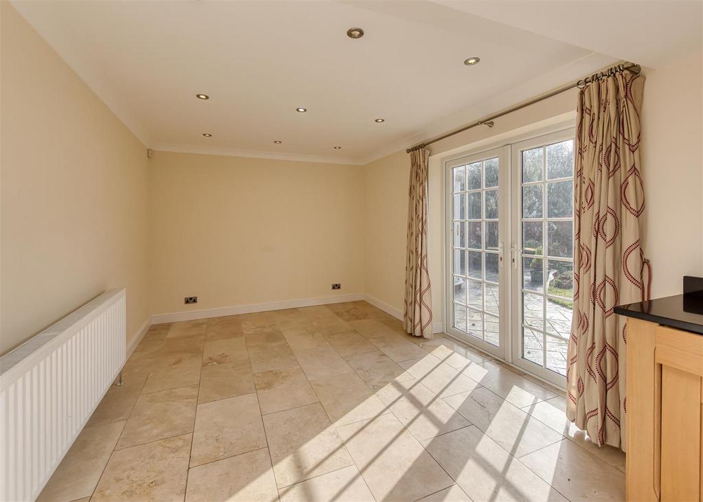 21 Ash Hill-kitchen5.jpg