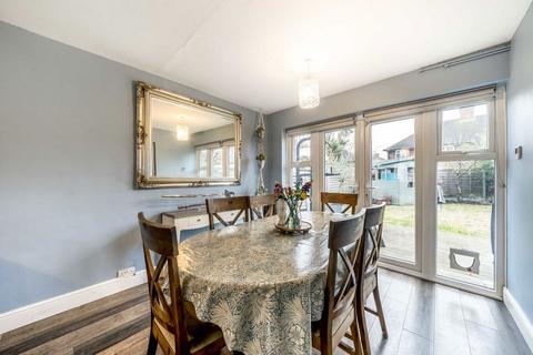 10 New Road, Hanworth, Feltham, TW13 6TQ