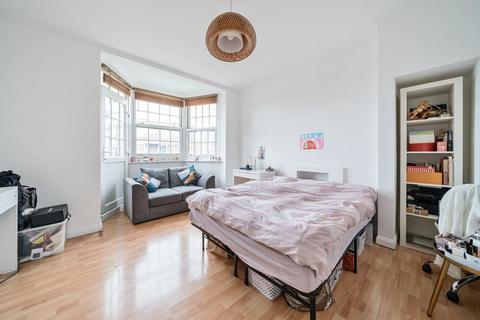 1 bedroom flat for sale, Flora Gardens, Hammersmith