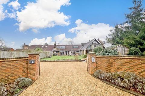 4 bedroom barn conversion for sale, Lewes Road, East Grinstead, West Sussex